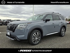 2025 Nissan Pathfinder Platinum SUV