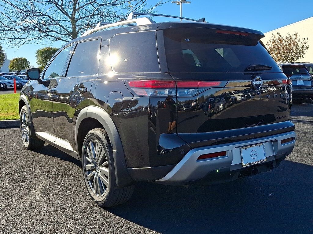 New 2025 Nissan Pathfinder SL SUV