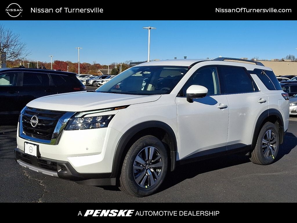 New 2025 Nissan Pathfinder SL SUV