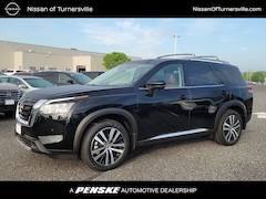 2025 Nissan Pathfinder Platinum SUV