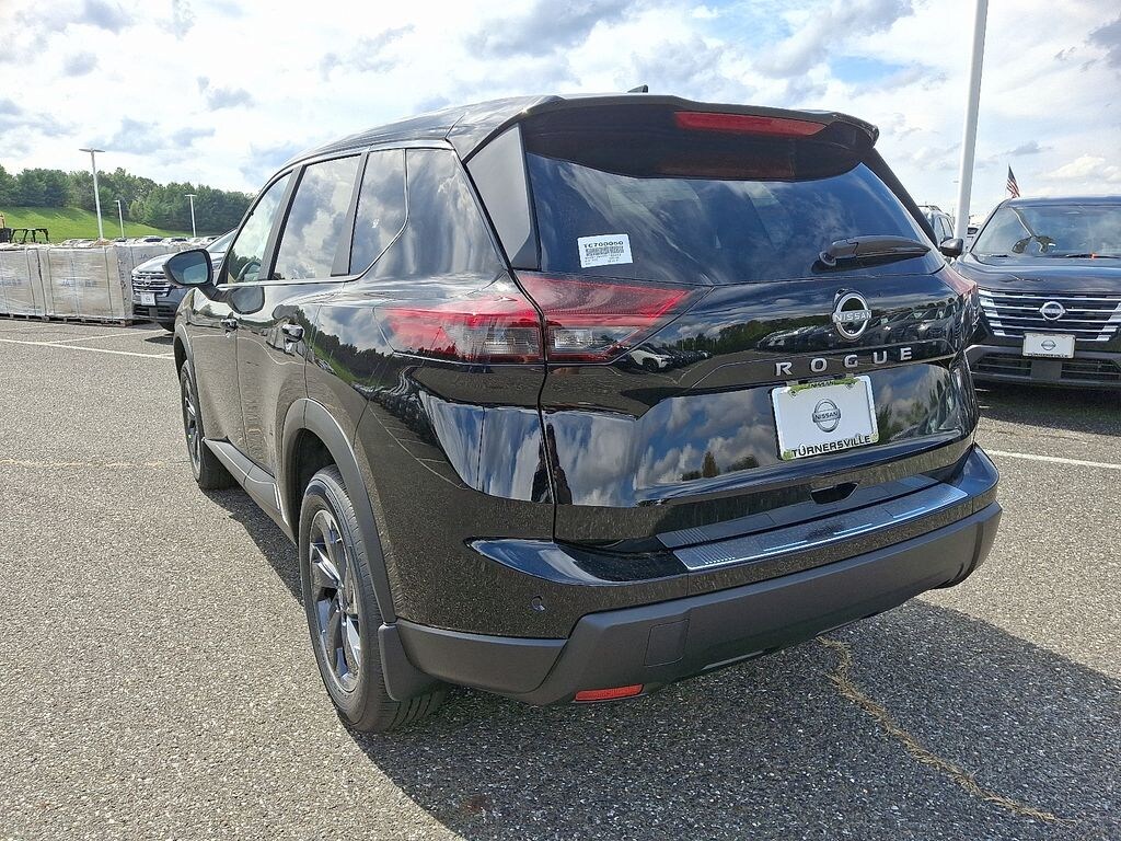 New 2026 Nissan Rogue SV SUV