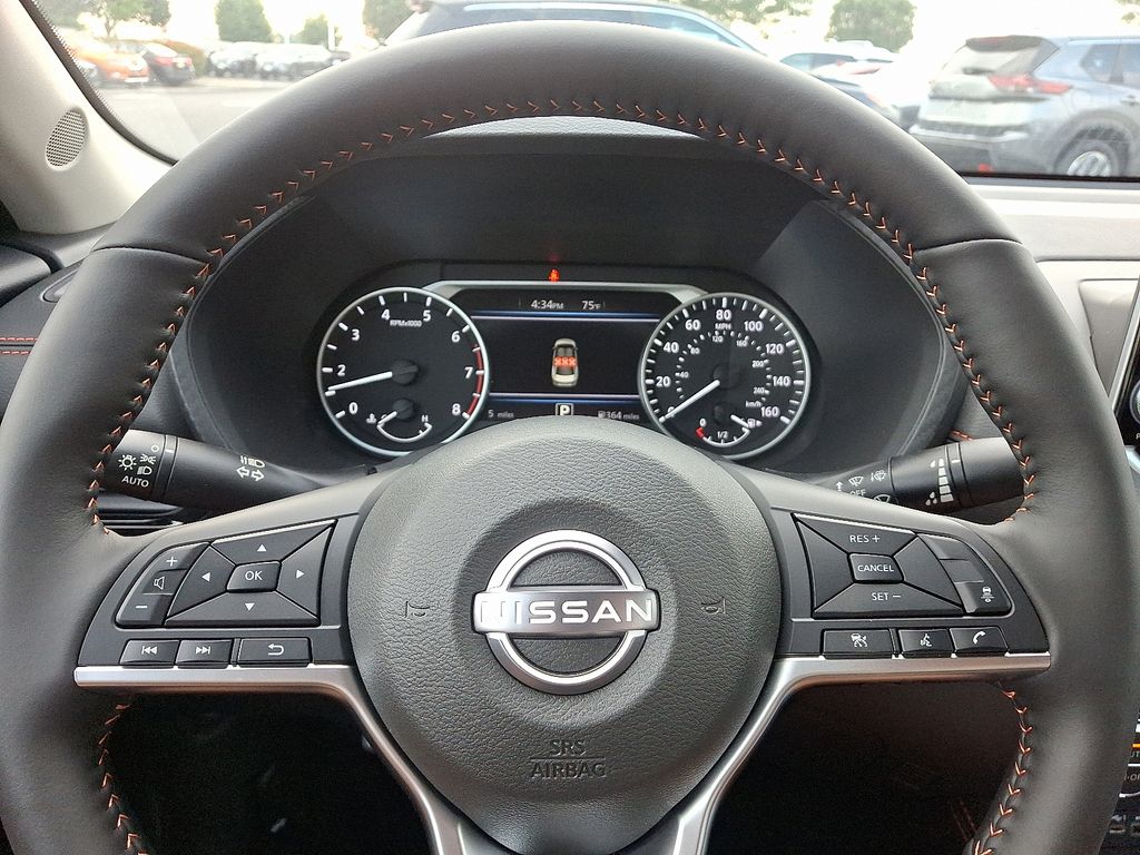2025 Nissan Sentra SR - Photo 9