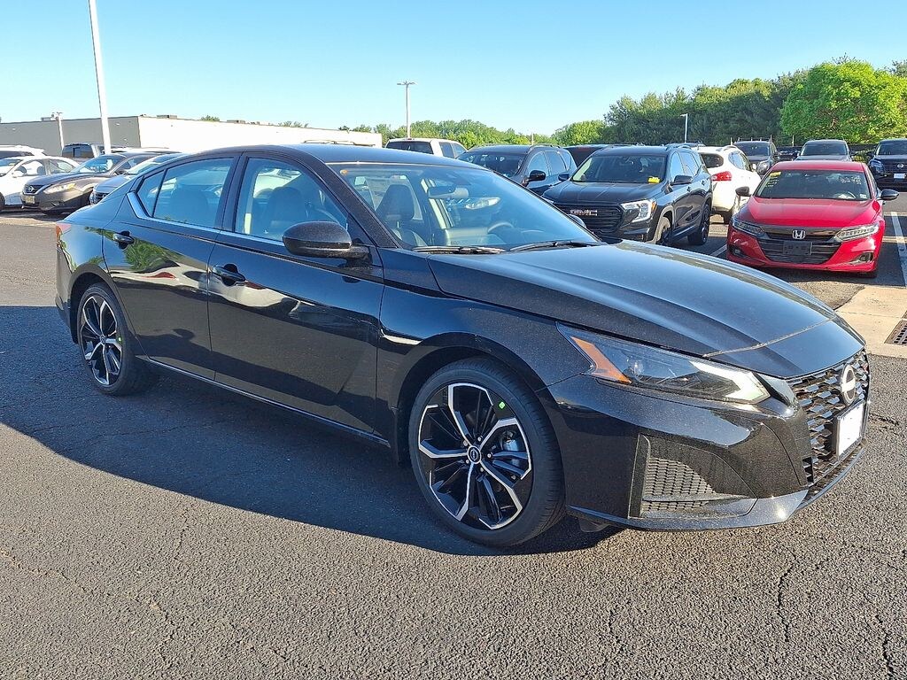 New 2026 Nissan Altima SR Sedan