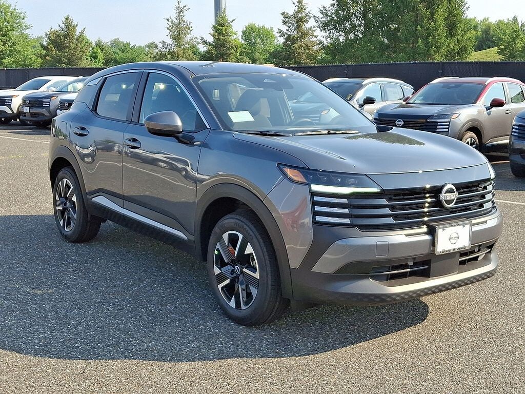 New 2025 Nissan Kicks SV SUV