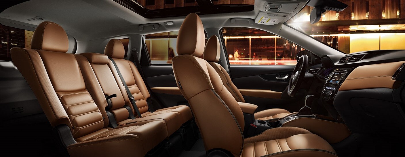 2018 Nissan Rogue Cabin.jpg