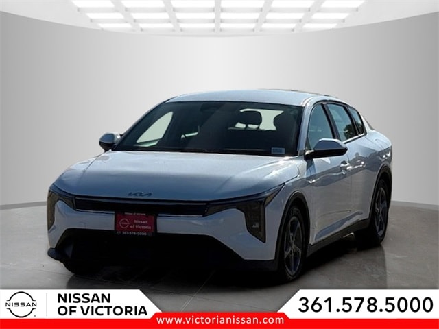 2025 Kia K4 LXS's photo