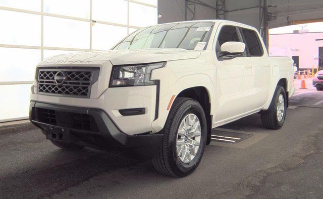 2022 Nissan Frontier SV Crew Cab 4X2 SWB's photo