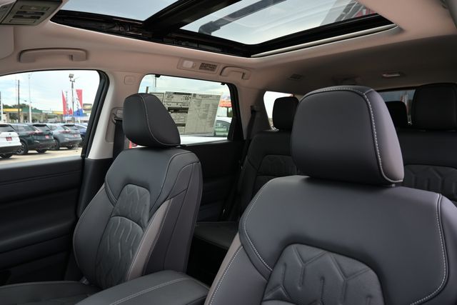 2026 Nissan Pathfinder Platinum - Photo 18