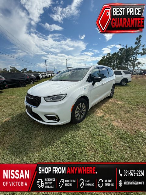 2024 Chrysler Pacifica PHEV Select