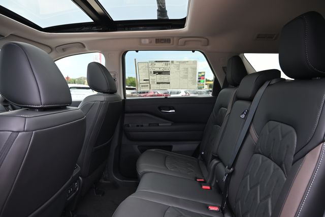 2026 Nissan Pathfinder Platinum - Photo 20