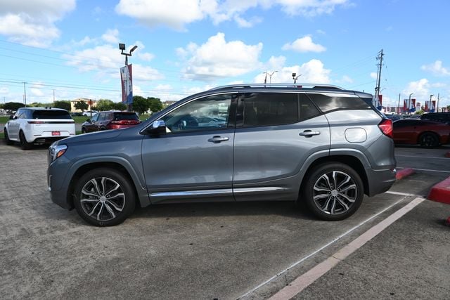 Used 2019 GMC Terrain Denali with VIN 3GKALXEX1KL256278 for sale in Victoria, TX