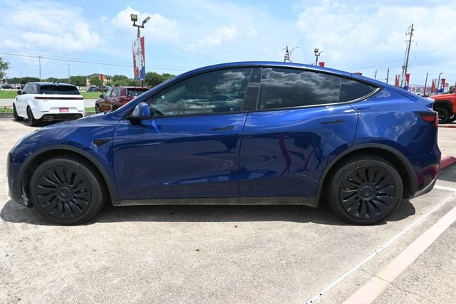 Used 2023 Tesla Model Y Long Range with VIN 7SAYGDEE9PF616501 for sale in Victoria, TX