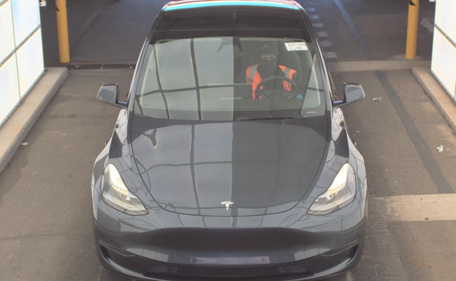 Used 2024 Tesla Model Y Long Range with VIN 7SAYGDED3RA327735 for sale in Victoria, TX