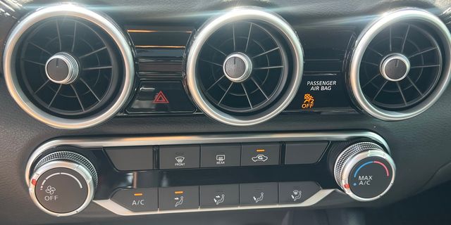 2025 Nissan Sentra SV - Photo 23