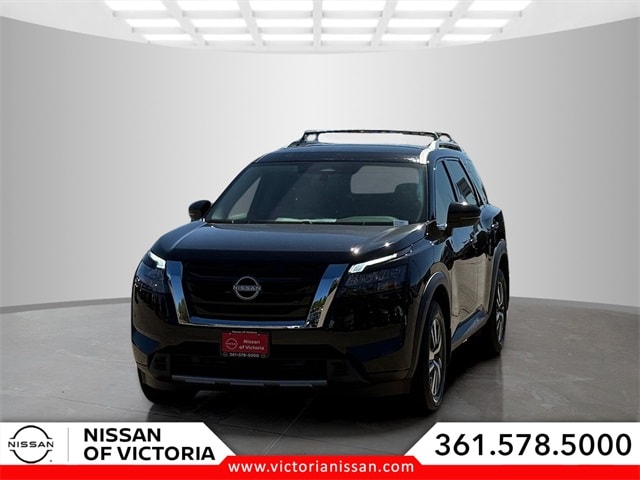 2025 Nissan Pathfinder SL's photo