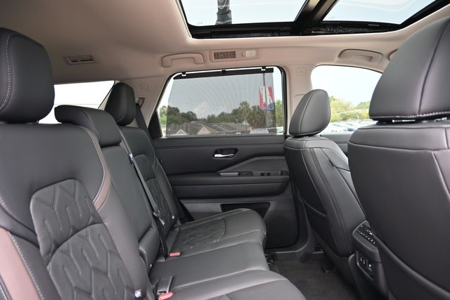 2026 Nissan Pathfinder Platinum - Photo 23