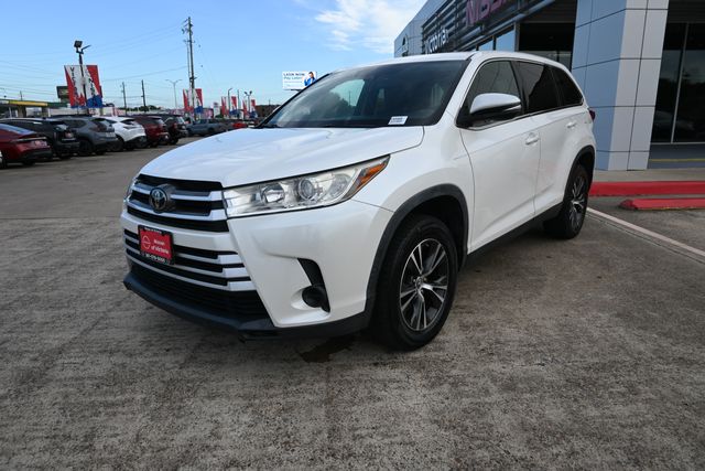 Used 2019 Toyota Highlander LE I4