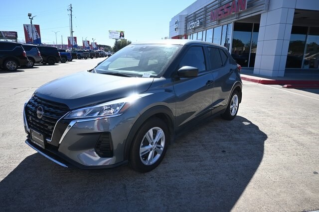 2025 Nissan KICKS PLAY Base