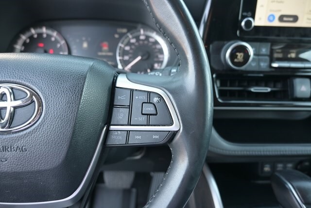 2023 Toyota Highlander LE - Photo 11