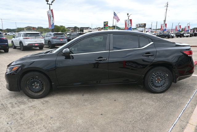 Used 2024 Nissan Sentra S with VIN 3N1AB8BV6RY316529 for sale in Victoria, TX