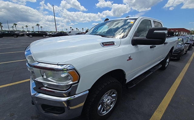 2023 RAM 2500 Tradesman 4X4 Crew Cab SWB's photo