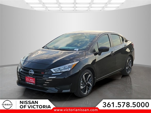 2025 Nissan Versa Sedan SR's photo
