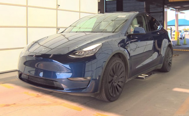 2023 Tesla Model Y Long Range Dual Motor All-Wheel Drive's photo