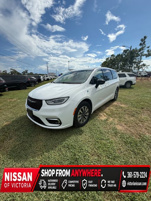 2024 Chrysler Pacifica PHEV