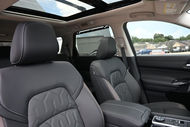 2026 Nissan Pathfinder Platinum - Photo 26