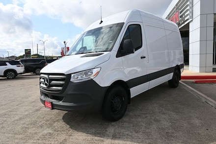 2025 Mercedes-Benz Sprinter 2500 Standard Roof 4-Cyl Diesel Van Cargo Van