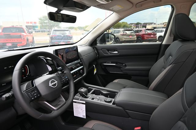2026 Nissan Pathfinder Platinum - Photo 17