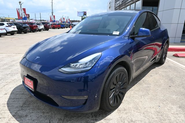 2023 Tesla Model Y Long Range Dual Motor All-Wheel Drive's photo