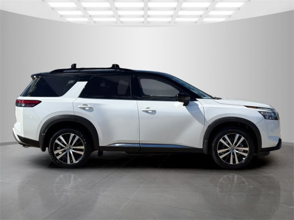 New 2025 Nissan Pathfinder Platinum SUV
