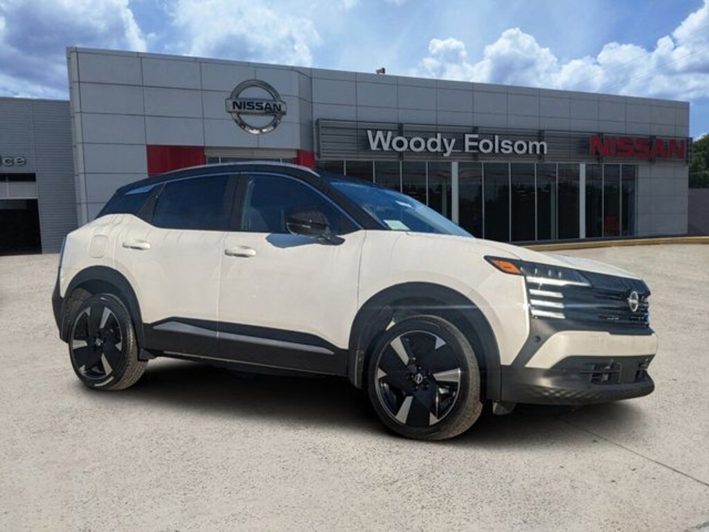 New 2025 Nissan Kicks SR SUV