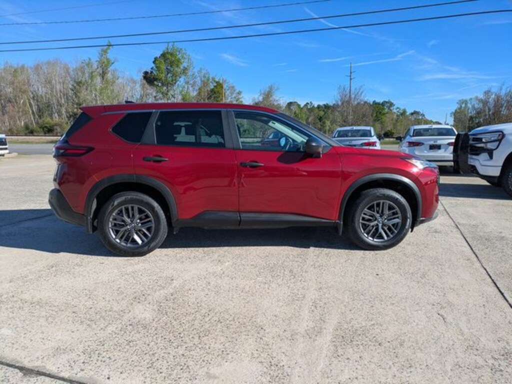 Used 2023 Nissan Rogue S SUV