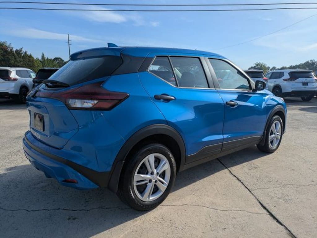 Used 2025 Nissan Kicks Play S SUV
