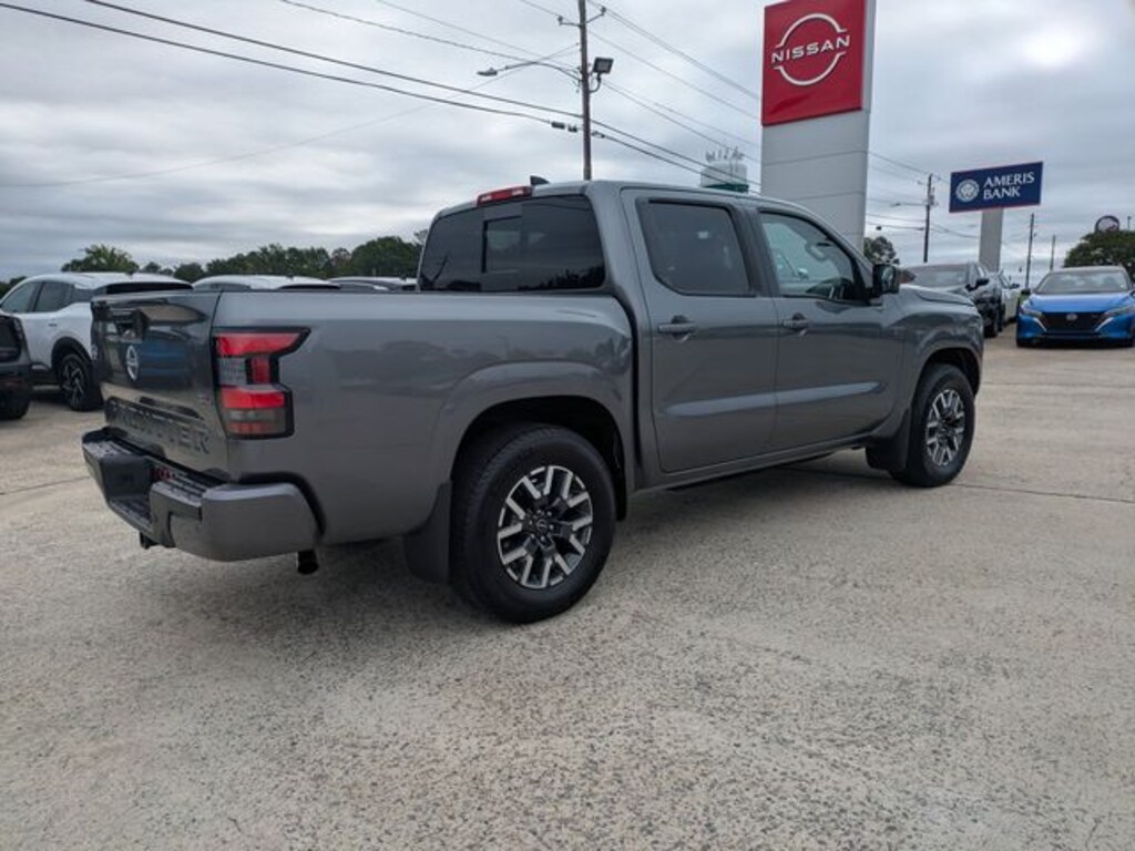 Used 2025 Nissan Frontier SL Truck Crew Cab