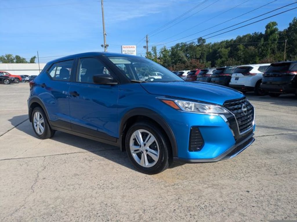 Used 2025 Nissan Kicks Play S SUV