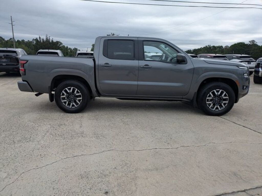 Used 2025 Nissan Frontier SL Truck Crew Cab