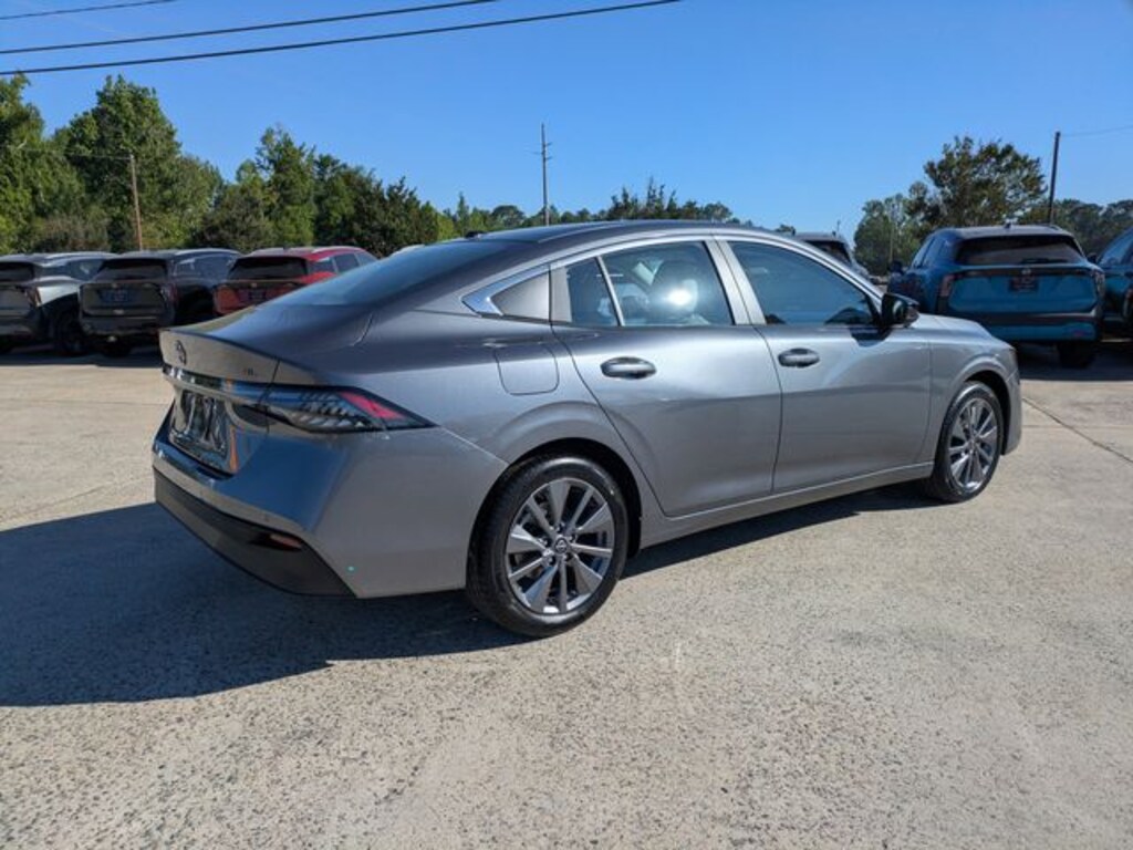 New 2026 Nissan Sentra SL Sedan