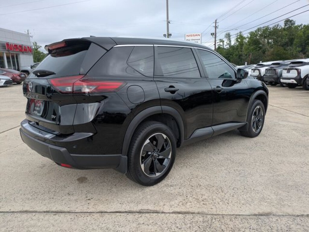 Used 2024 Nissan Rogue SV SUV