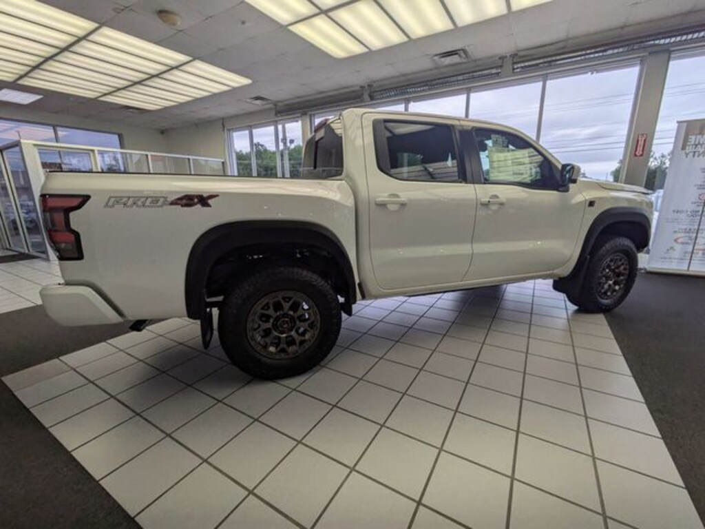 New 2026 Nissan Frontier PRO-4X w/R Package Truck Crew Cab