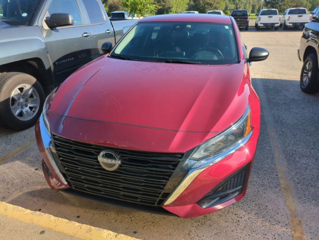 Certified 2024 Nissan Altima 2.5 SV Sedan