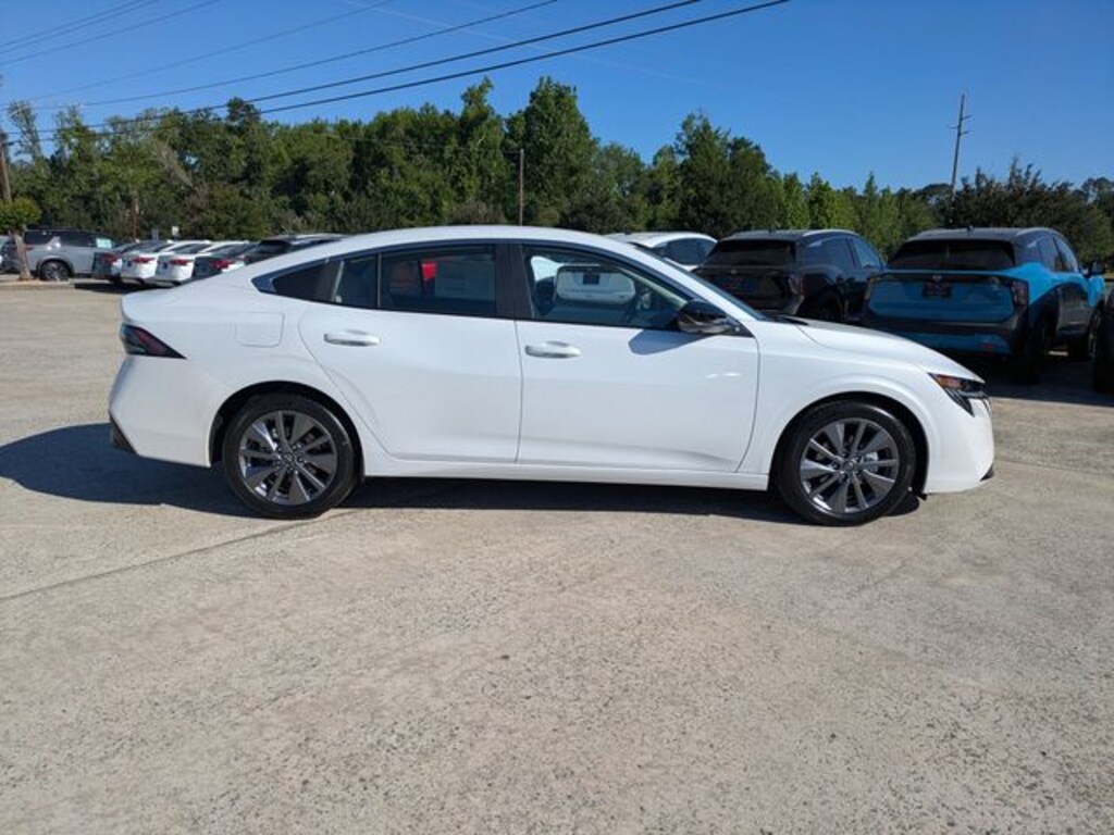 New 2026 Nissan Sentra SL Sedan
