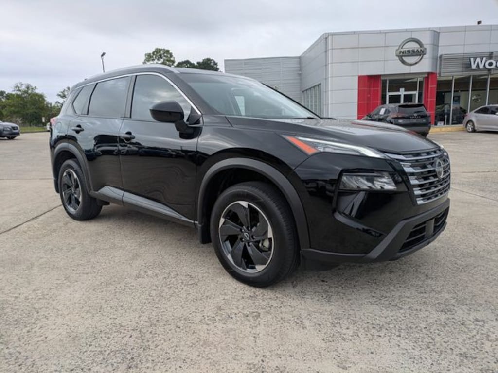 Used 2024 Nissan Rogue SV SUV