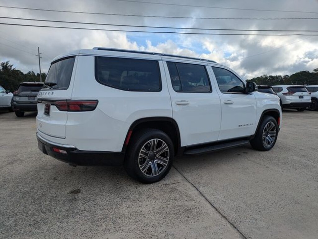 Used 2024 Jeep Wagoneer Base SUV