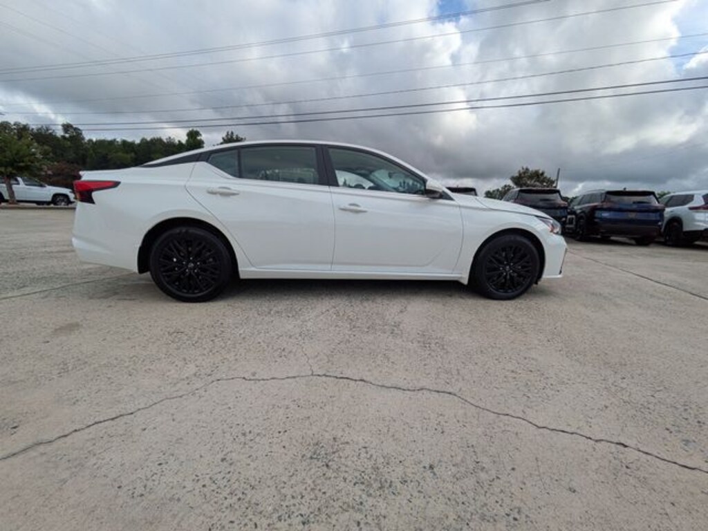New 2026 Nissan Altima SV Sedan