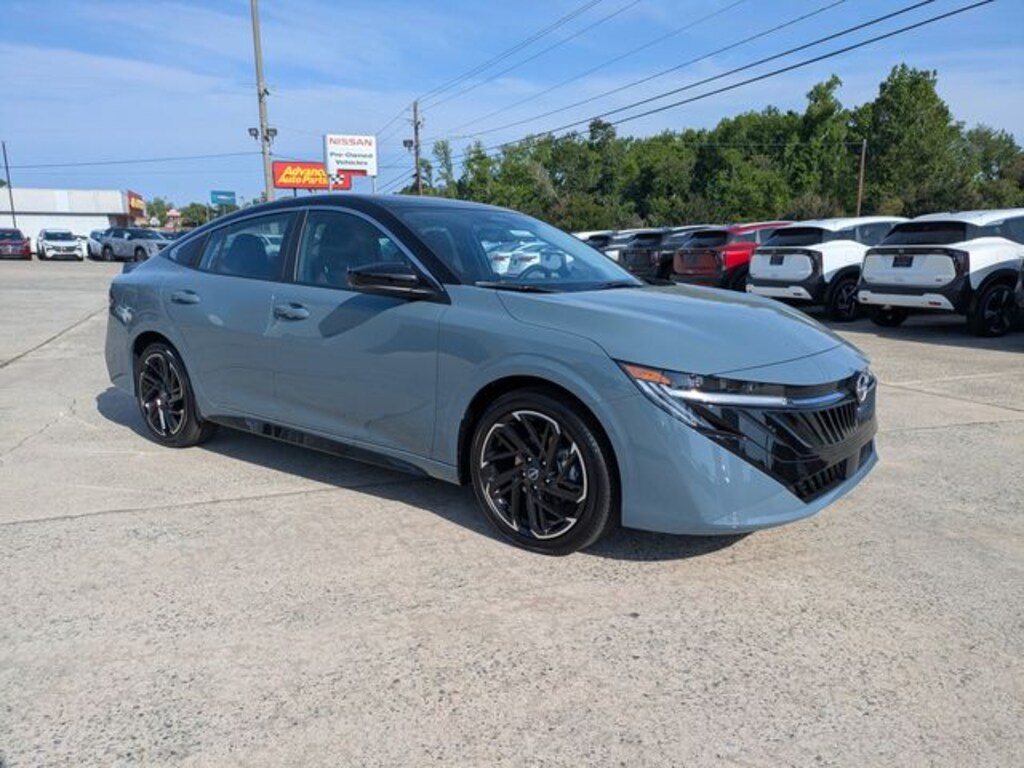 New 2026 Nissan Sentra SR Sedan