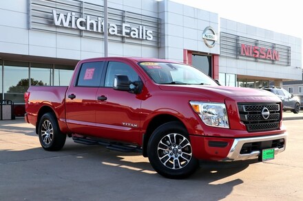 2024 Nissan Titan SV Truck Crew Cab