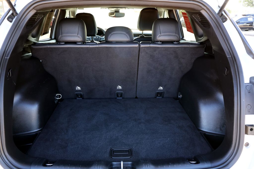 2025 Jeep Compass Trailhawk - Photo 13